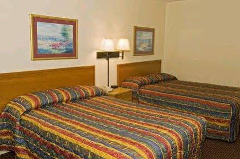 Mid-Town Inn Clarksville Eksteriør bilde